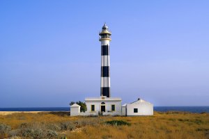 Faro del Cap d'Artrutx desde lejos no-movil