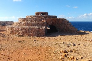 Búnker cercano al Faro de Punta Nati no-movil