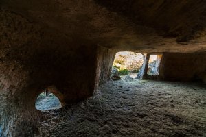 Otro habitáculo de las cuevas de Cala Morell no-movil