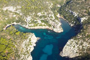 Fotografía aérea de la zona de Cales Coves no-movil