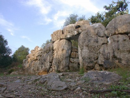 Entrada a un poblado Talayótico de Menorca